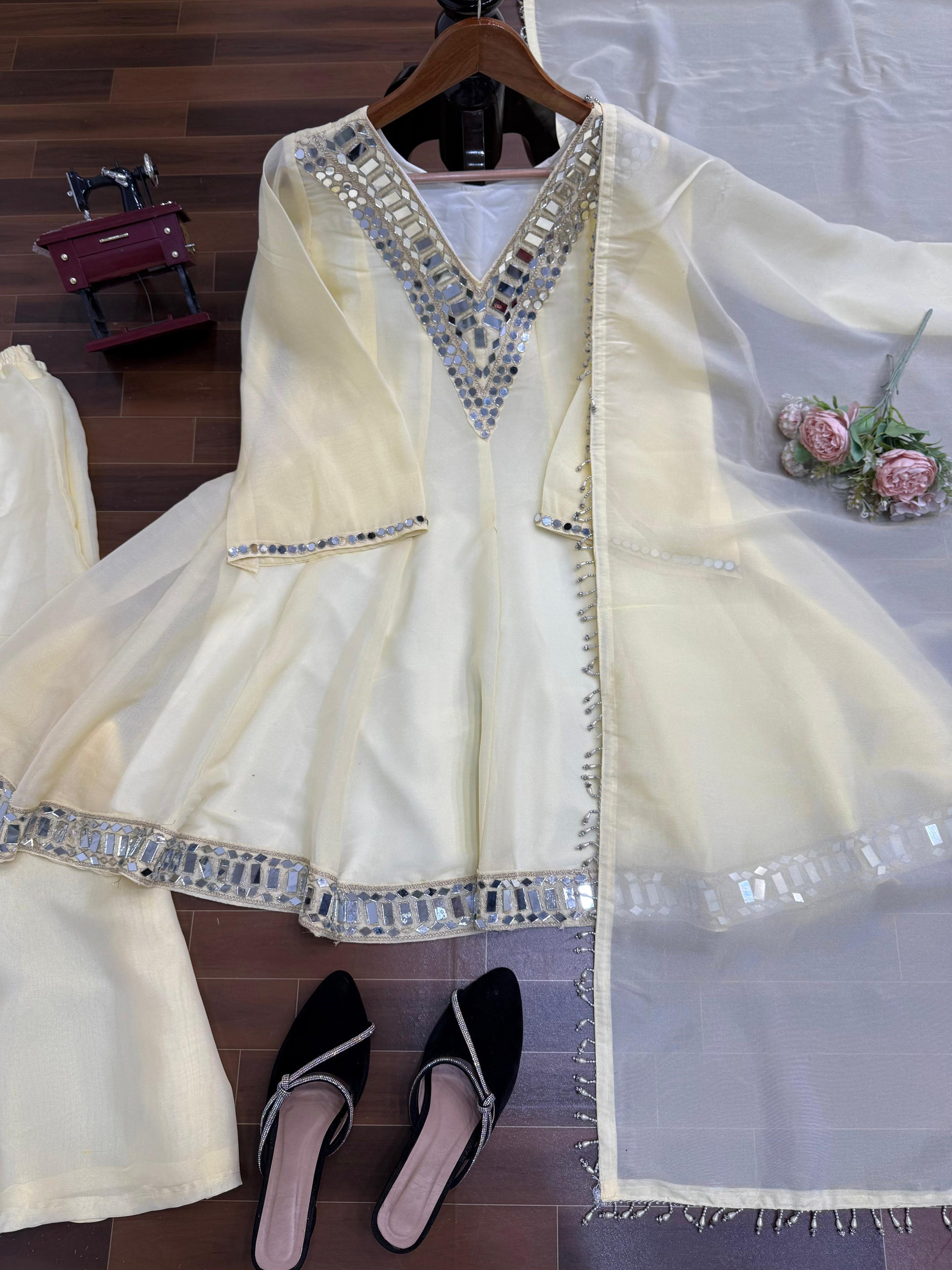 Festive Glamour in Ethnic Elegance”