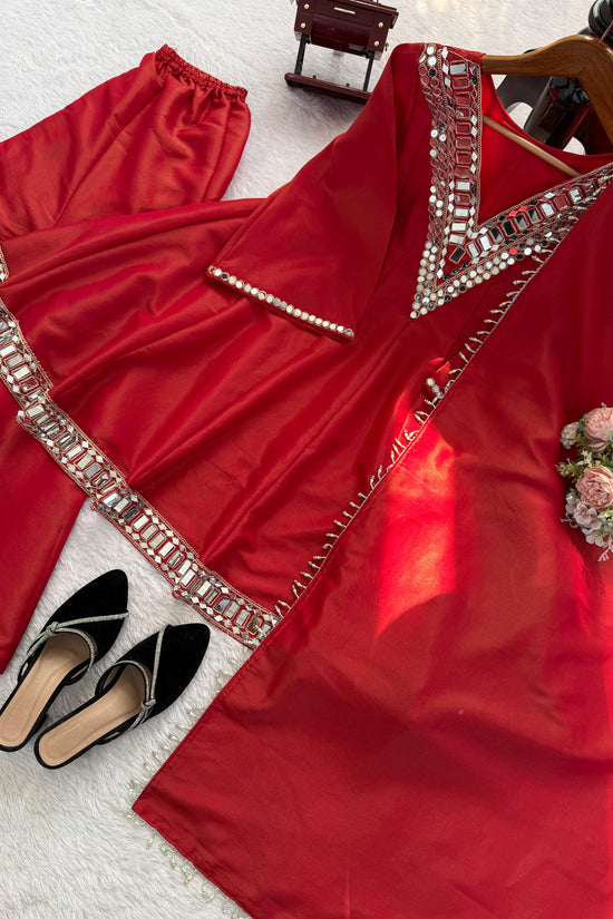 Festive Glamour in Ethnic Elegance”