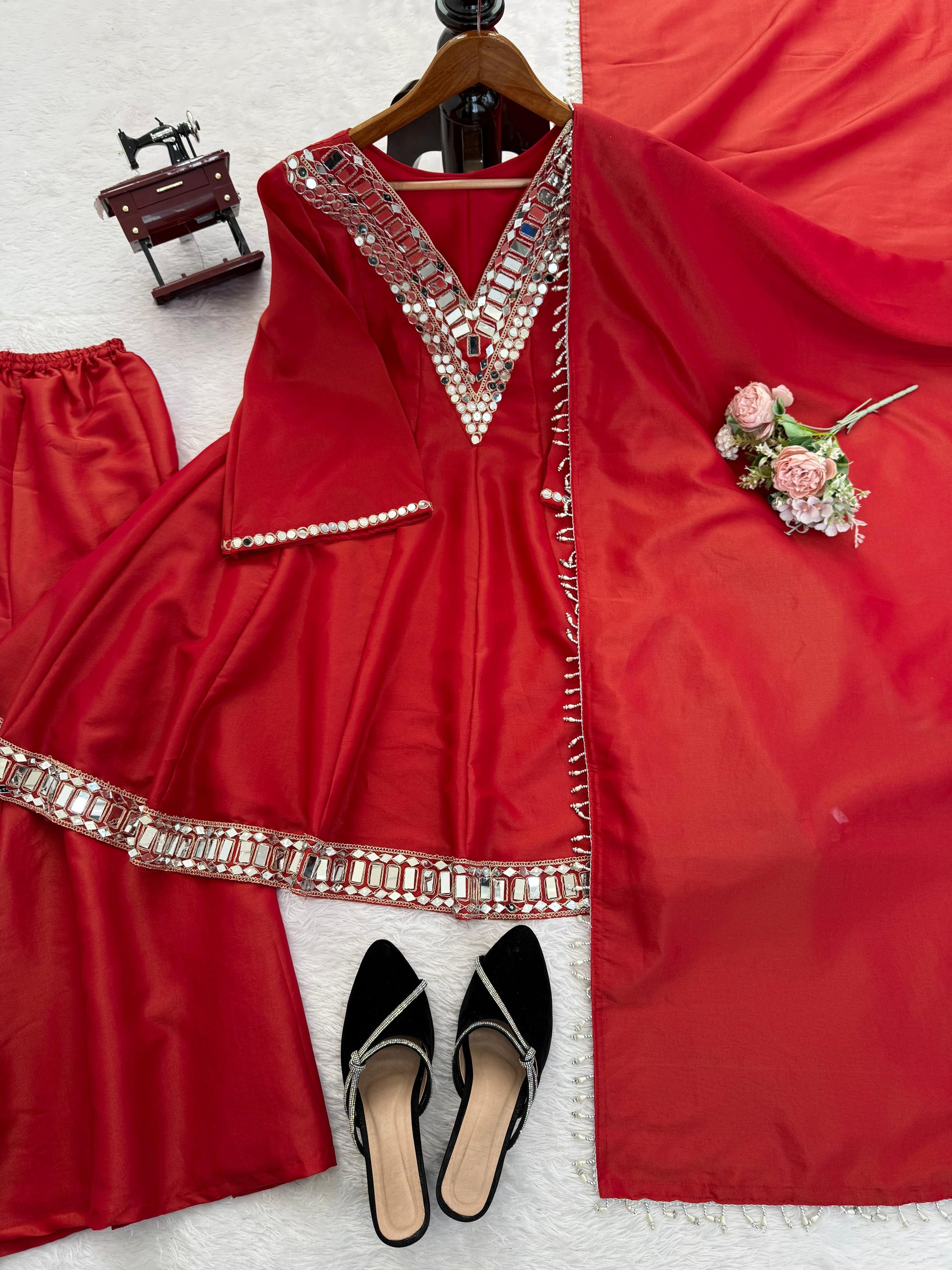 Festive Glamour in Ethnic Elegance”