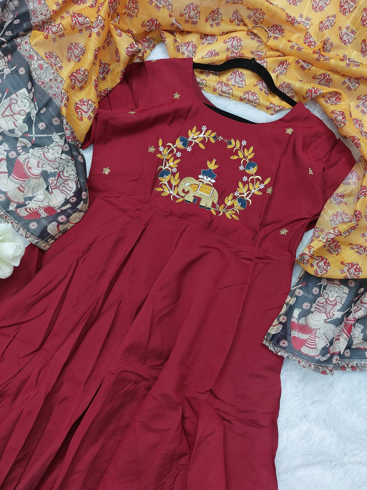HEAVY FULLY STITCHIED SUIT SET FOR WOMEN