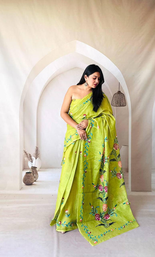 unique, stylish and chic Linen sarees.