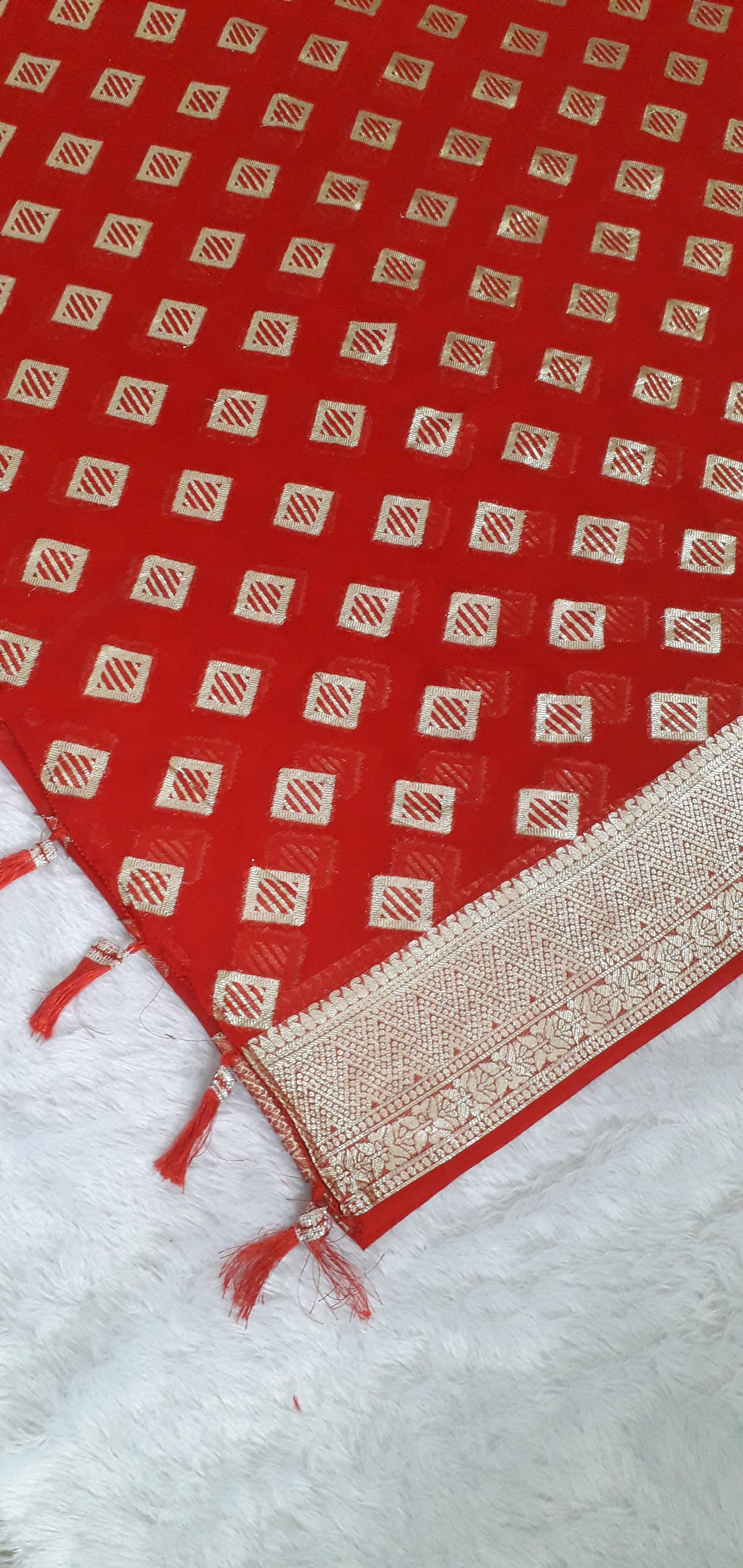 pure viscose georgette saree for women