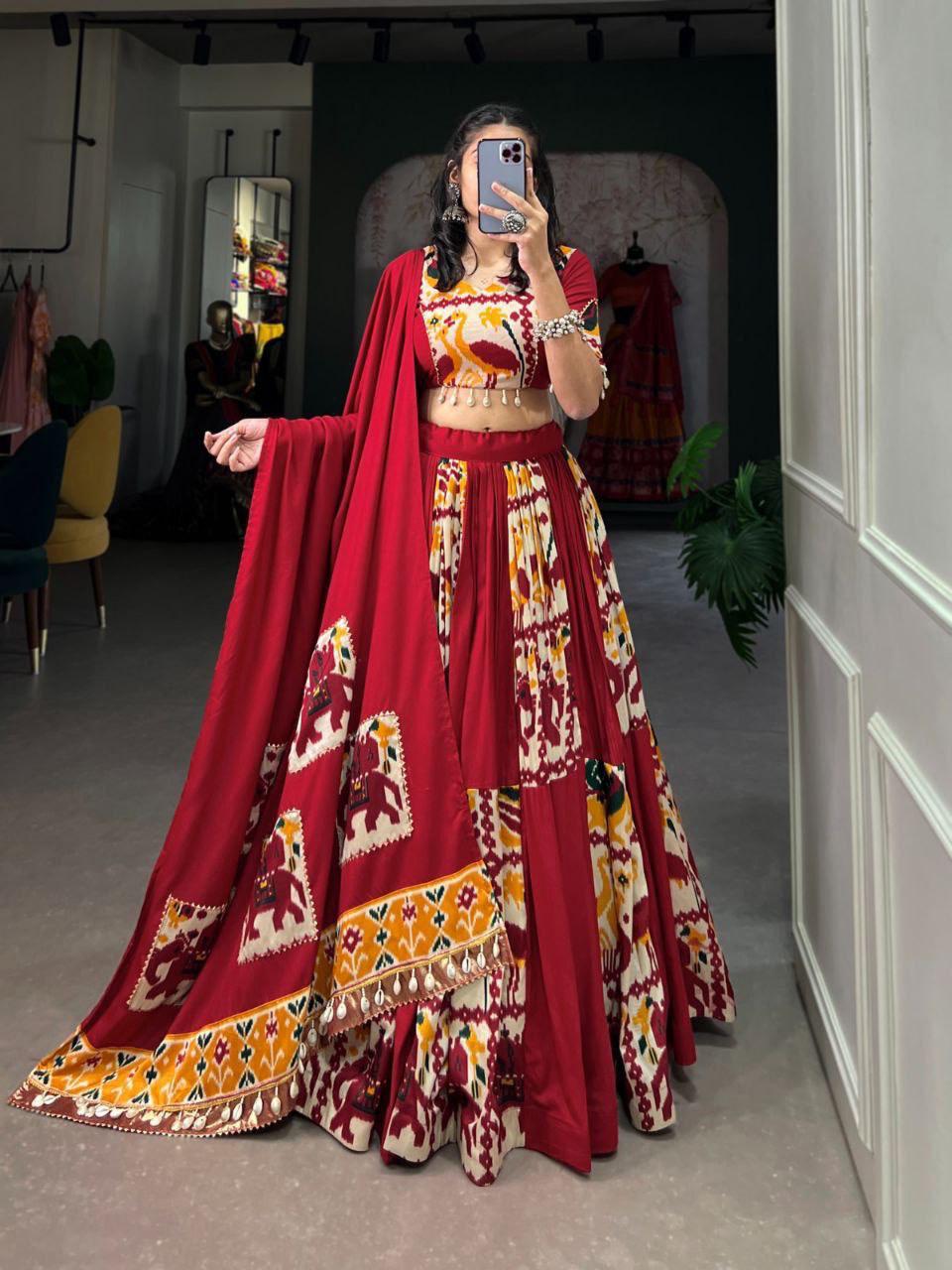 TRADITIONAL  LEHENGA  CHOLI  PREMIUM  SET