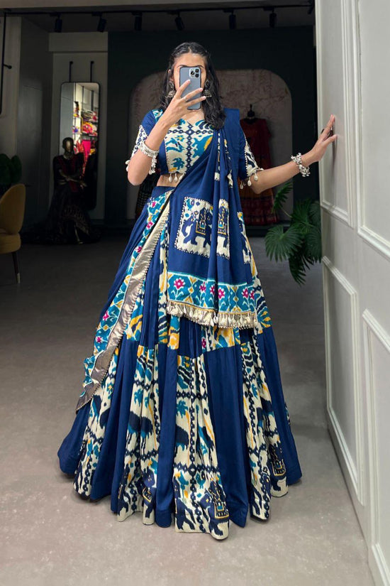 TRADITIONAL  LEHENGA  CHOLI  PREMIUM  SET
