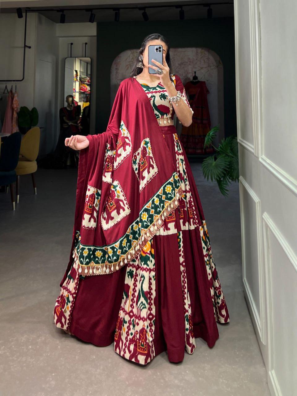 TRADITIONAL  LEHENGA  CHOLI  PREMIUM  SET